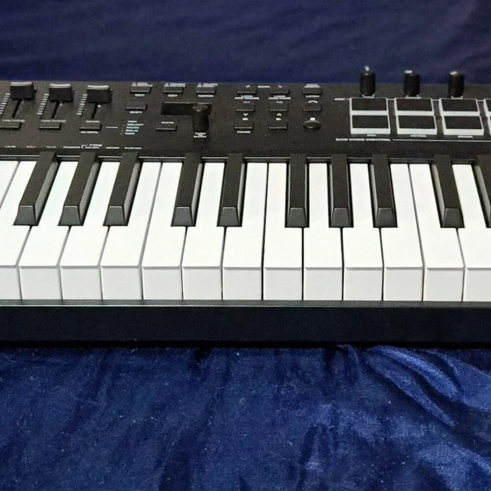 M Audio Oxygen 61 Key USB MIDI Keyboard Controller